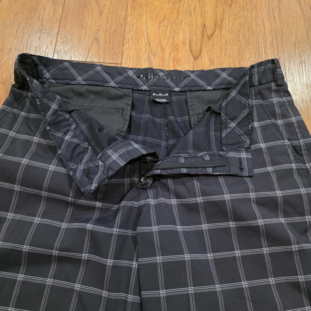 Nike Golf  Black Plaid Checkered LIghtweight Stretch Shorts Activewear Preppy.38
